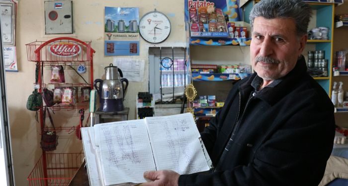 Kahramanmaraş’ta iki kişi veresiye defterindeki 5 bin liralık borcu ödedi