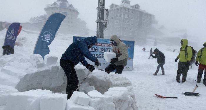 Uludağ’da ‘kış şenliği’ coşkusu