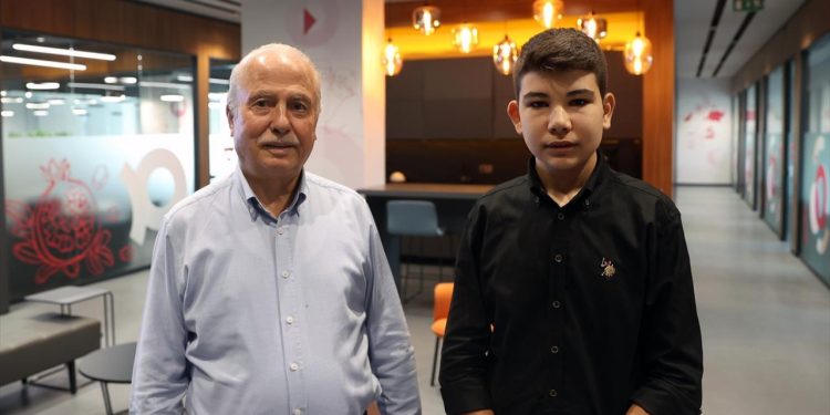 Elon Musk’tan ilham aldı: 15 yaşındaki genç Türk şirket kurdu!