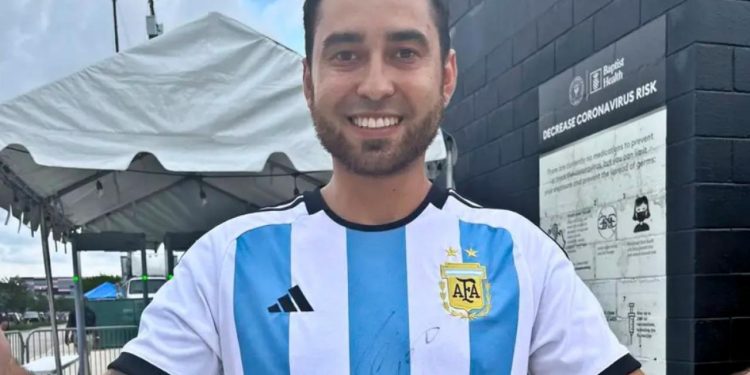 Lionel Messi’den imza aldı! İşinden kovuldu