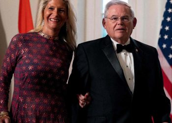 Türkiye düşmanı Menendez’in rüşvet rezilliği ortaya çıktı