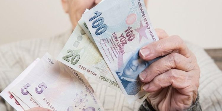 Emeklilerden seyyanen zam talebi! Rakam verdiler