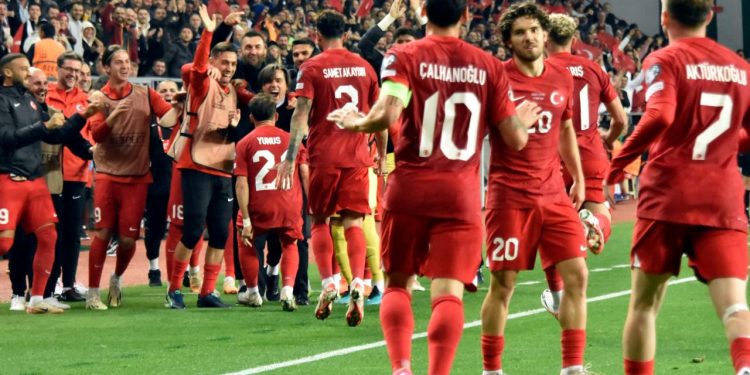 Muhteşem zafer sonrası Milli Takım tarihinde ilk