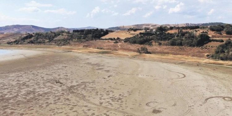 İstanbul barajlarında alarm: Su seviyesi yüzde 21’e düştü!